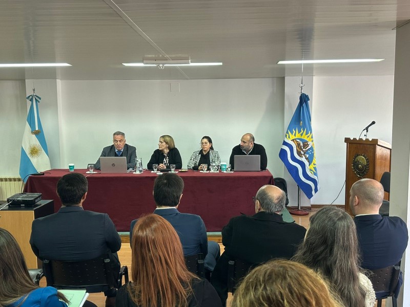 2025-08-29-4 2025-08-29-4